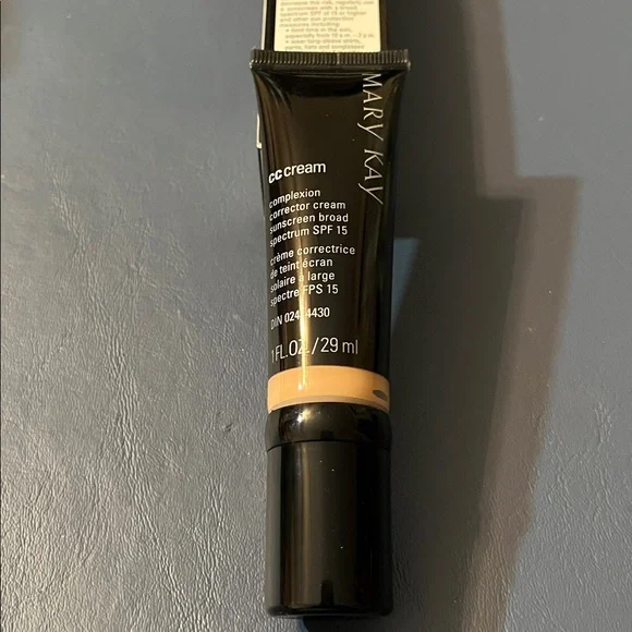 Mary Kay Complexion Corrector Cream, light to medium, new - Picture 6 of 7
